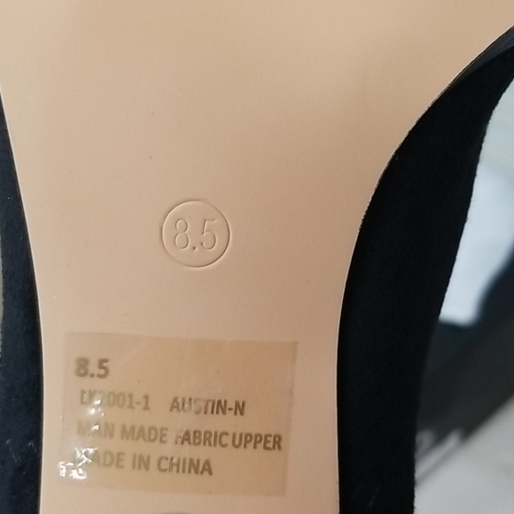 Boots - Picture 4 of 8